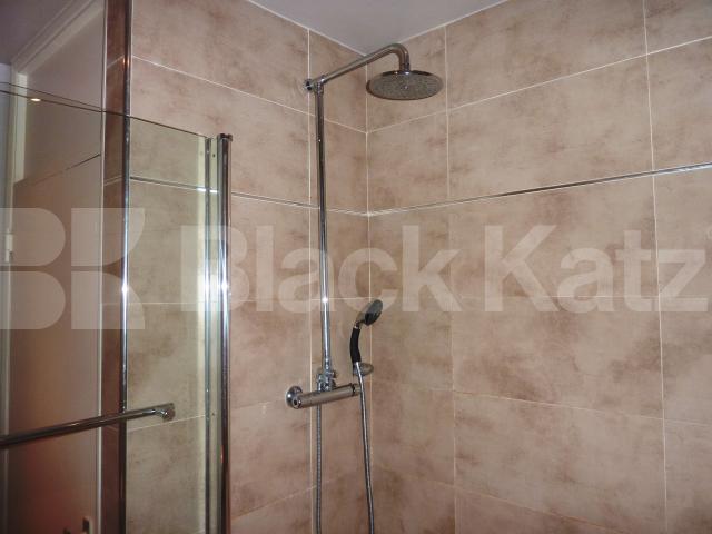 			MUST SEE!!, 1 Bedroom, 1 bath, 1 reception Flat			 Pembridge Gardens, NOTTING HILL